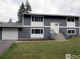 2909 Forest Rim Ct S, Puyallup, WA 98374