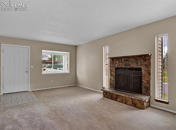 2nd image of 7651 Lexington Manor Dr