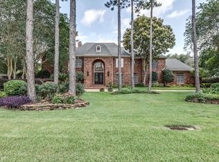 1903 Carriage Creek Ln, Friendswood, TX 77546