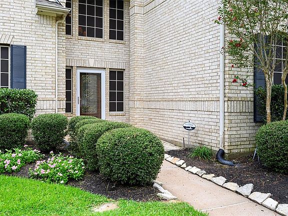 5th image of 2219 Shelby Park Dr