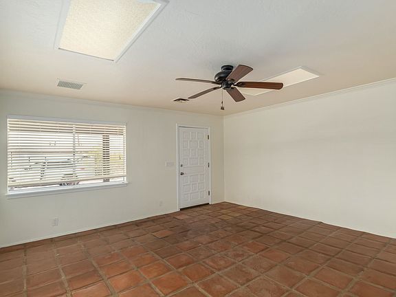 5th image of 49215 N 3rd Ave