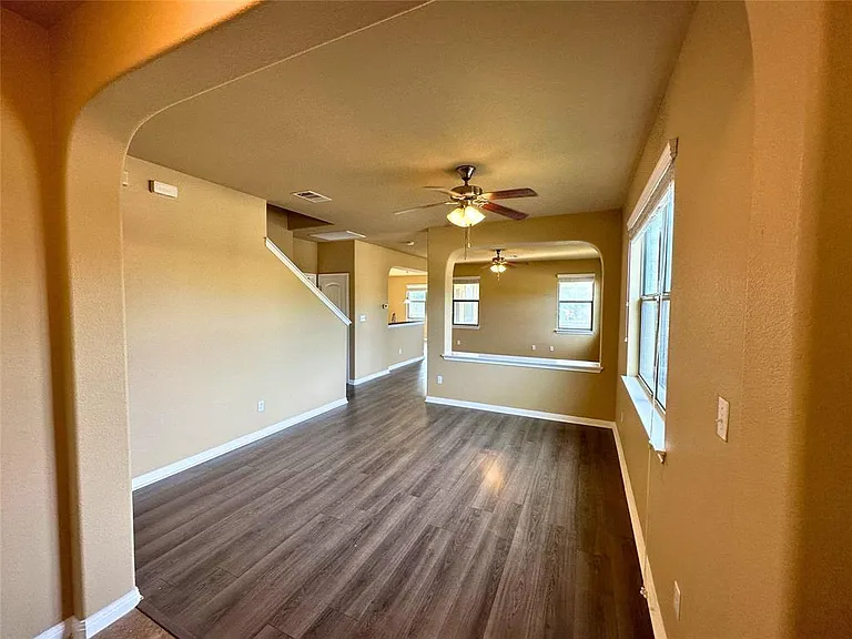 321 Braylen Cv — Photo 7
