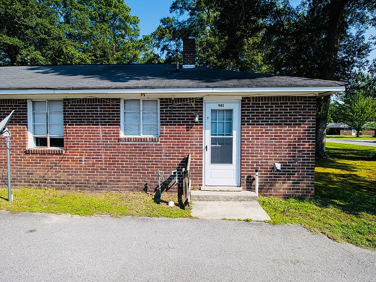 901 Central Dr — Photo 14