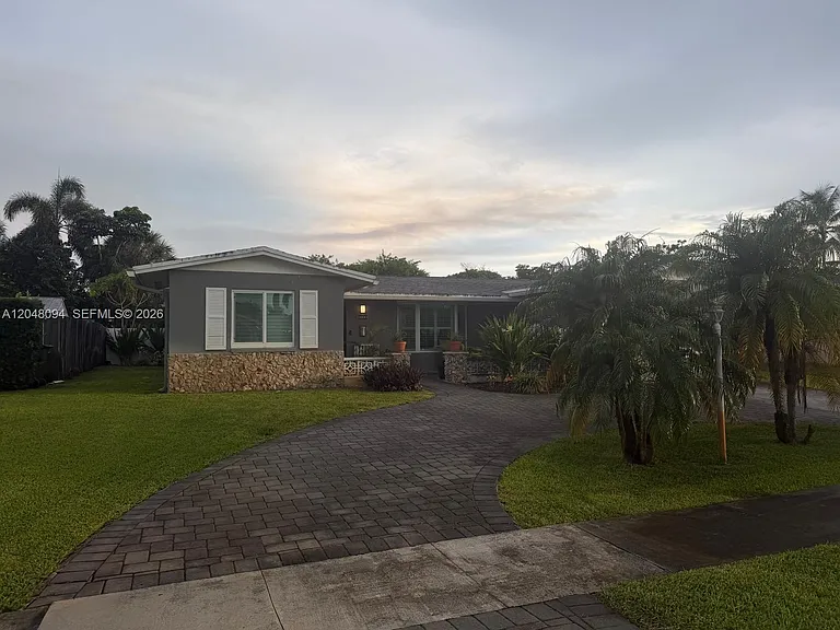 9100 NW 19th St — Photo 7
