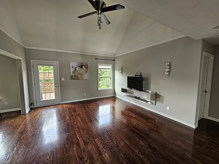 12315 Amber Woods Ct — Photo 4