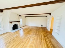 902-360 N Mansfield Ave, 362