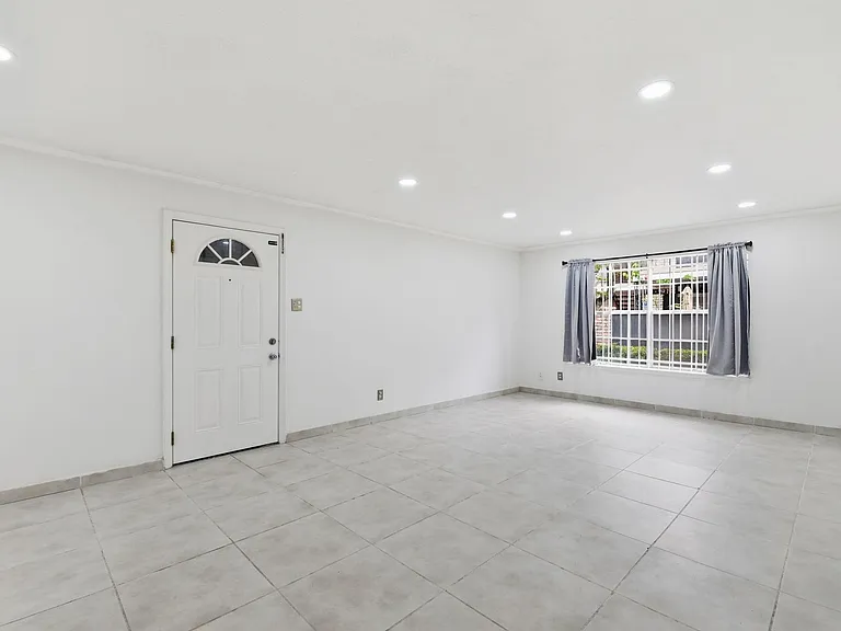 7900 Westheimer Rd #147 — Photo 6