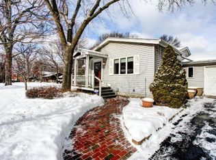 637 Schifsky Rd, Shoreview, MN 55126