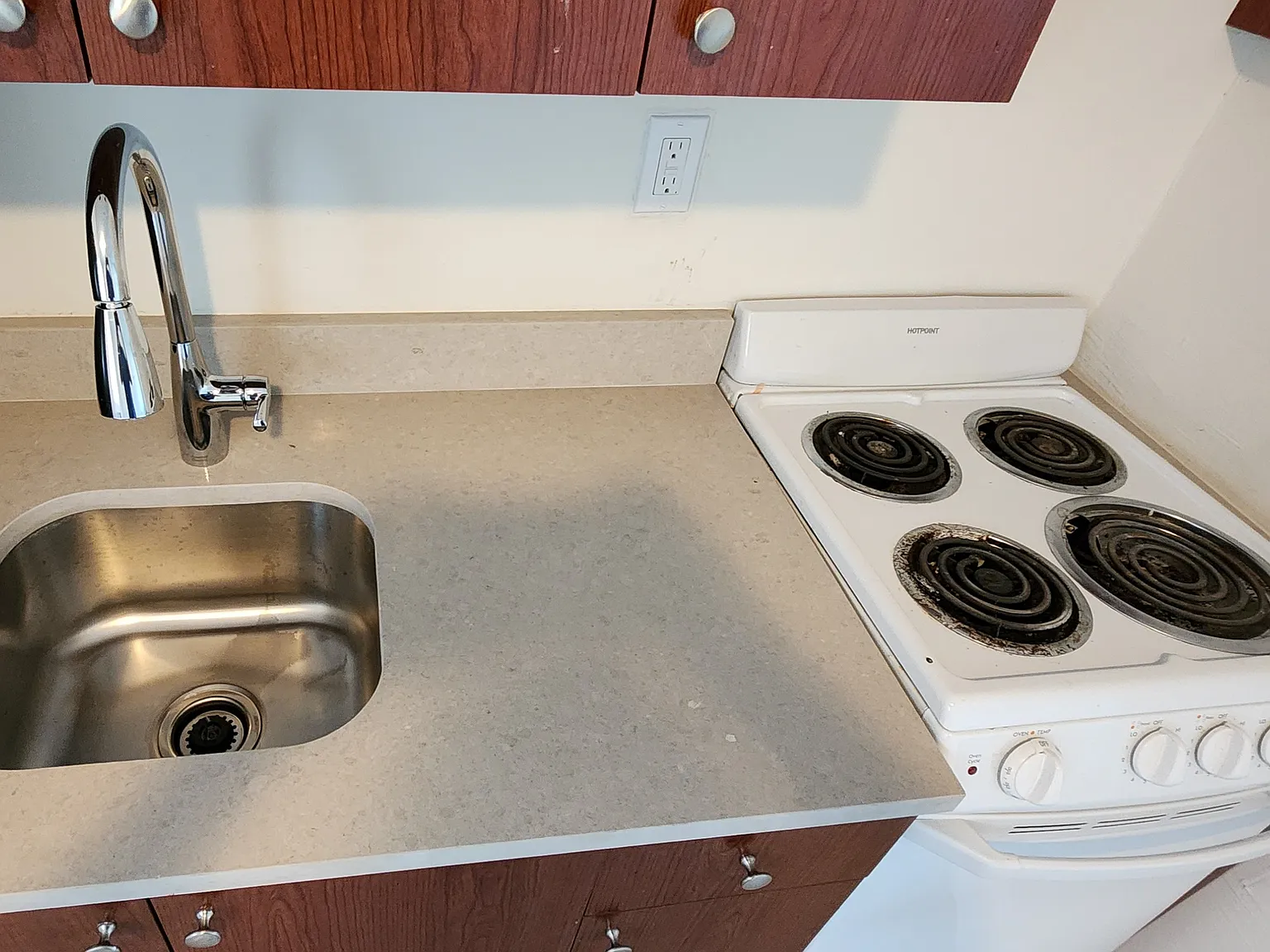 Studio, 400 sqft, $1,250 — Photo 4