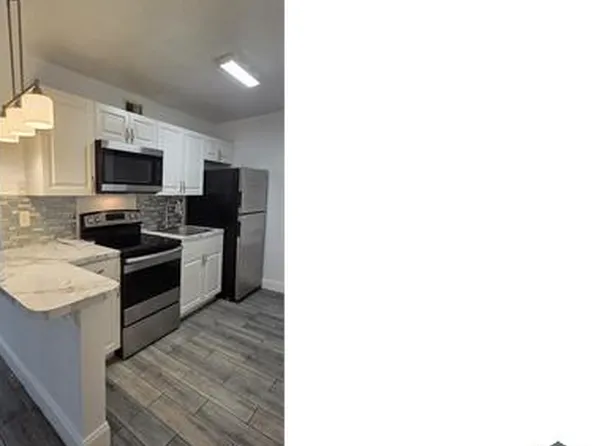 633 11th St, West Palm Beach, FL