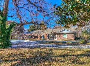 1733 Red Fox Rd, Edmond, OK 73034
