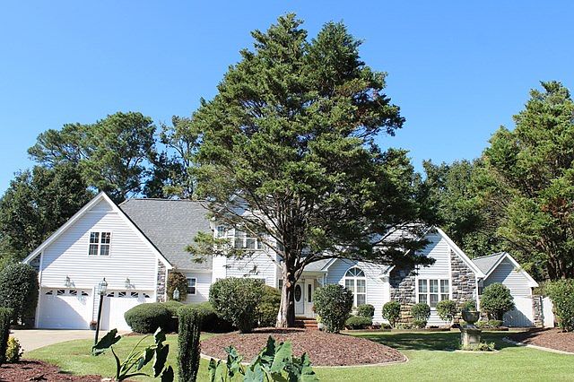1st image of 102 Park Pl