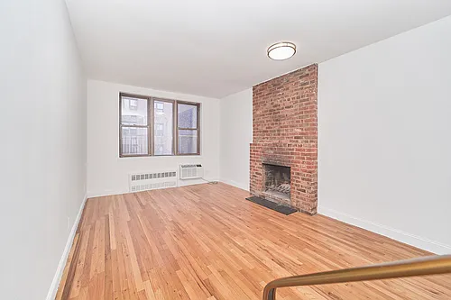 219 E 25th St #4B Photo 1 219 E 25th St #4B Photo 1