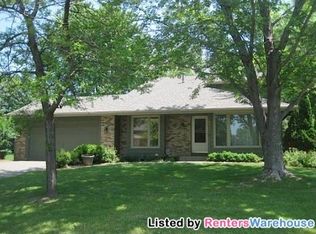 4550 Deerwood Ln N, Plymouth, MN 55442
