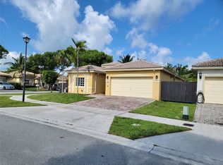 21146 SW 89th Pl, Cutler Bay, FL 33189