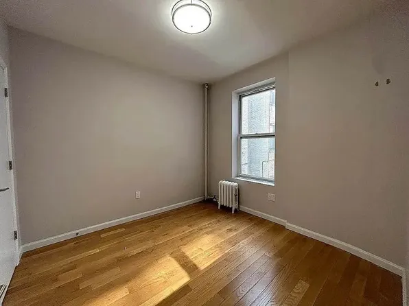 572 East 26th Street image 8 of 10