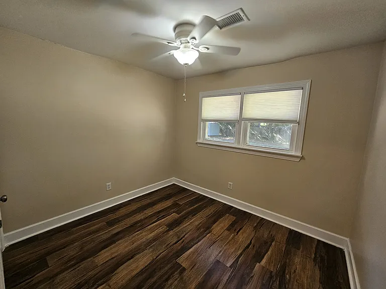 1238 Kenningston St — Photo 9