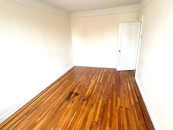 4th image of 3121 Brighton Fifth St #6J