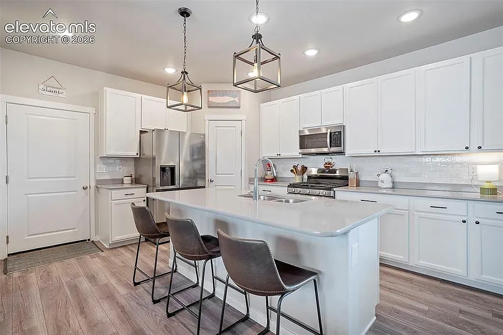 4 bed, 3022 sqft, $3,000 — Photo 4