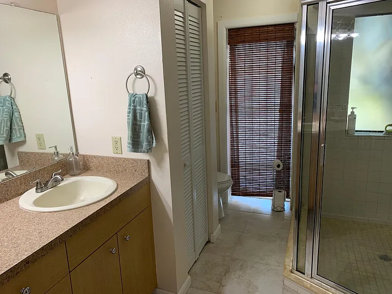 400 Meravan Ct — Photo 21