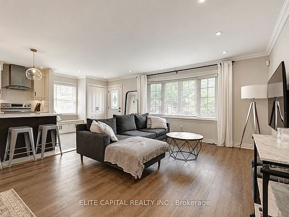 3rd image of 171 Canlish Rd