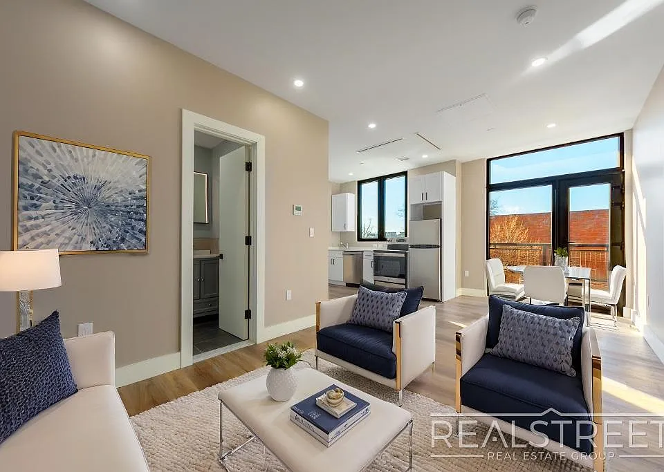 2801 Tilden Ave #PENTHOUSE