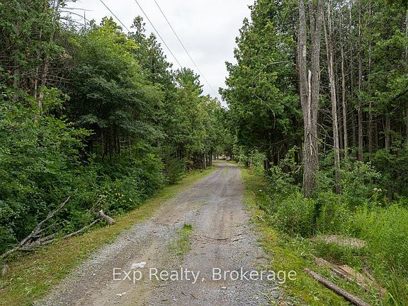 3rd image of 2822 Shannon Rd