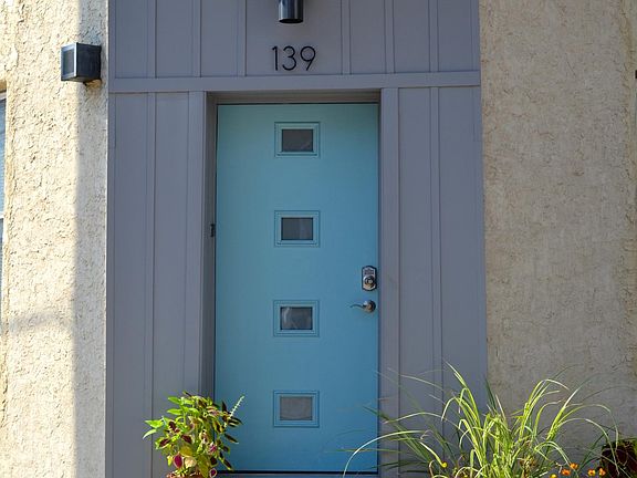 This is the front door to first floor owners' apartment.