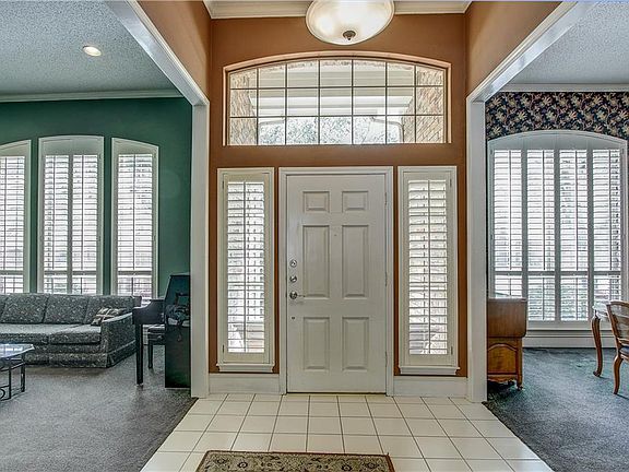 2nd image of 2509 Redfield Dr