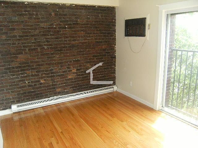 2nd image of 49 Symphony Rd APT 0027