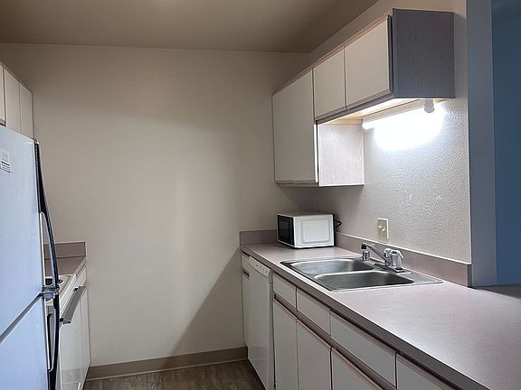 3rd image of 1818 Remington Way APT 215