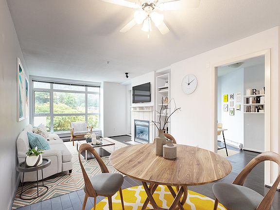 2nd image of 3122 Saint Johns St #329