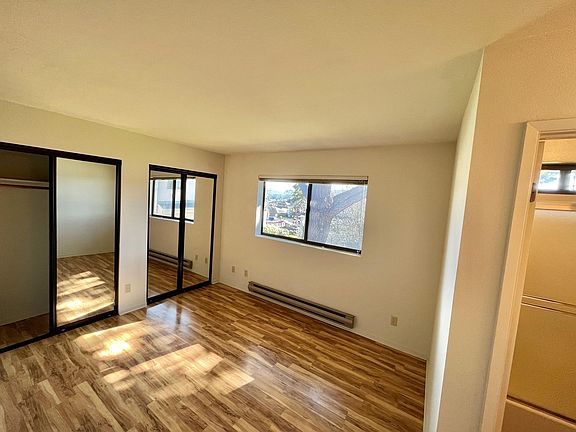 5th image of 317 Clay St APT 3