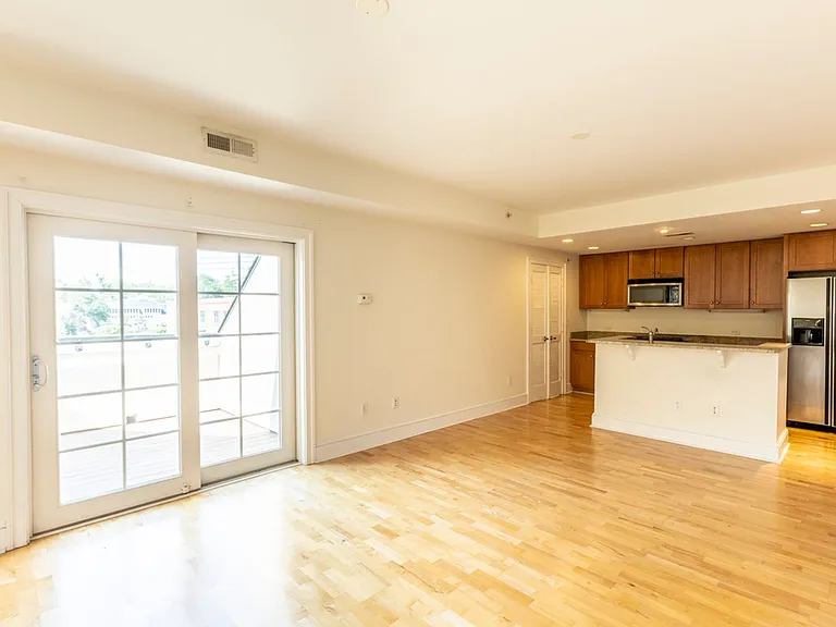 1001 Market St E #10 — Photo 19