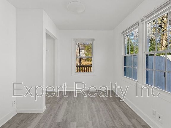 5th image of 9036 Beverly Dr N