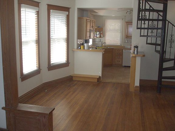 5th image of 669 S Sherman St