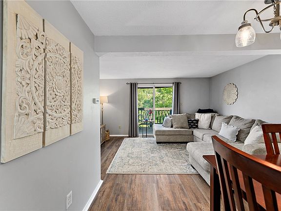 4th image of 117 Shadowlawn Dr