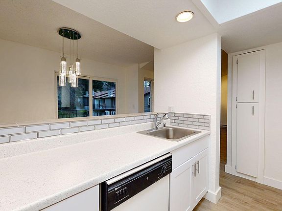 3rd image of 12621 NE 130th Way APT D101