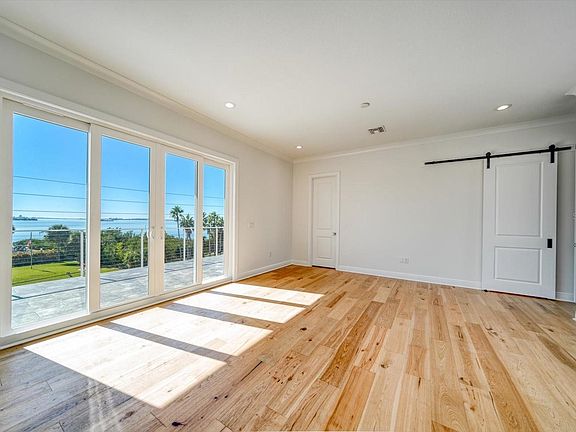 5th image of 236 Causeway Blvd