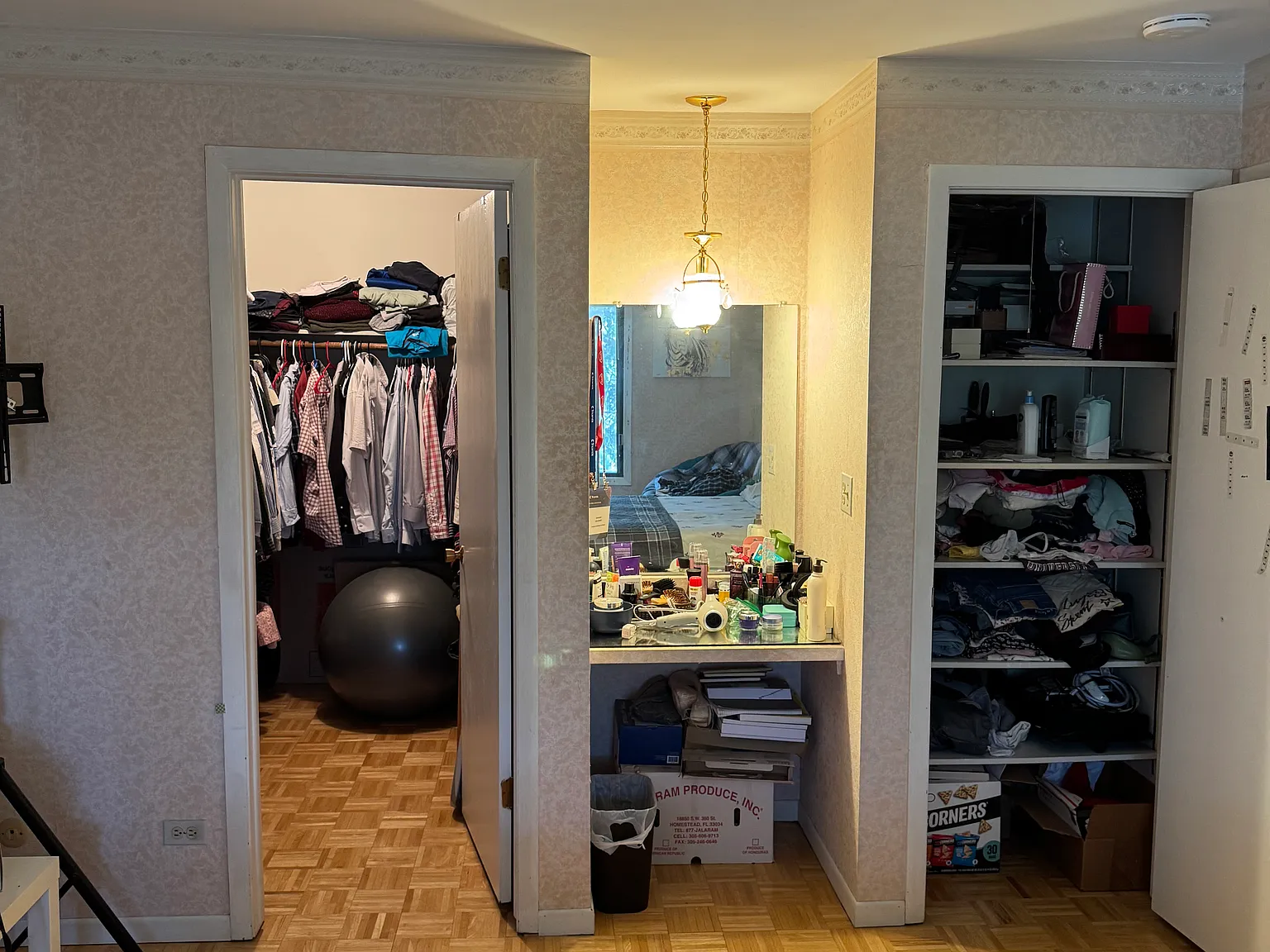 2 bed, 945 sqft, $1,790 — Photo 2