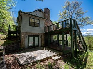 64 Top Ln, Topton, NC 28781