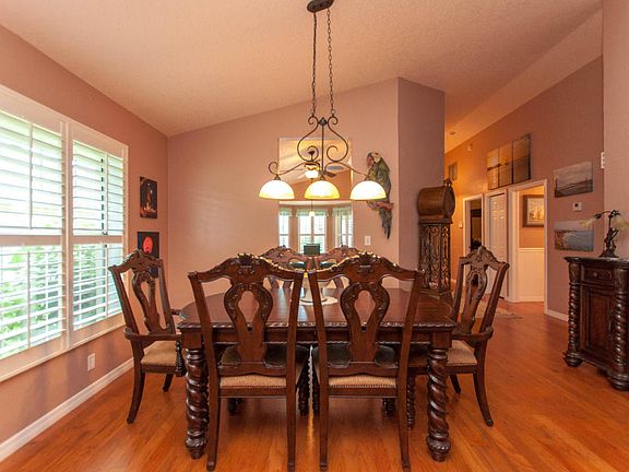 3rd image of 569 Crooked Stick Dr