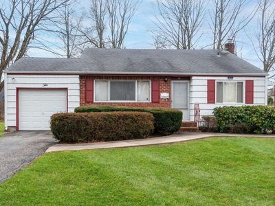 10 Fire Road Drive, Bay Shore, NY, 11706