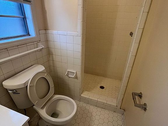 5th image of 5245 Scrivener Dr