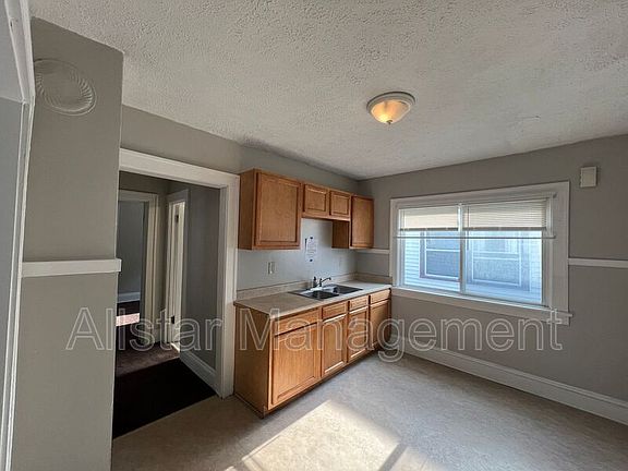 5th image of 3043 W 116th St #Up