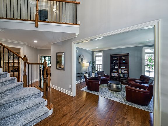 5th image of 817 Heatherton Dr
