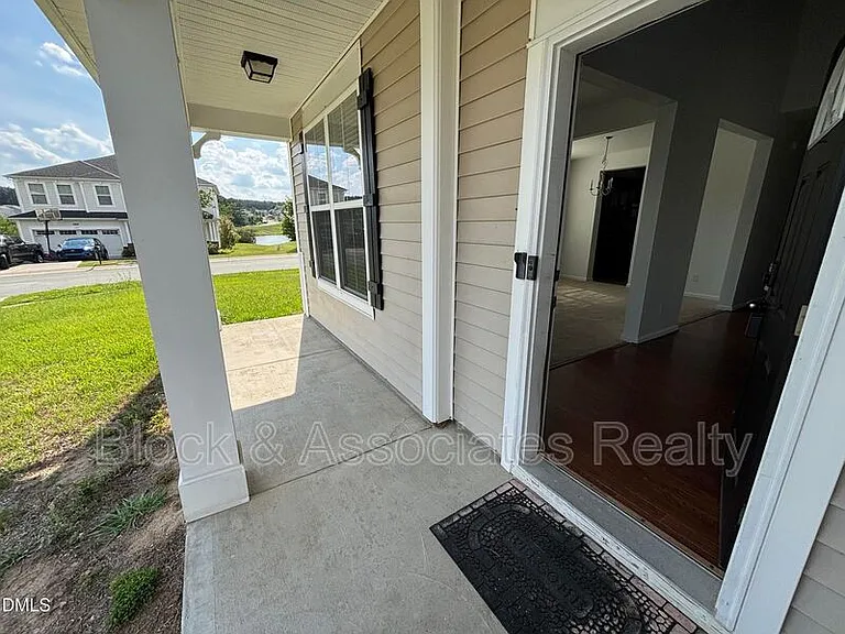 101 Red Bird Dr — Photo 8