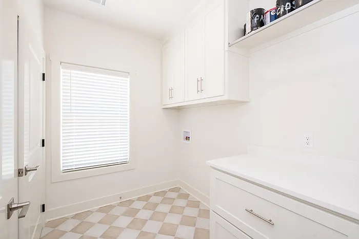 108 Pearl Ave — Photo 7