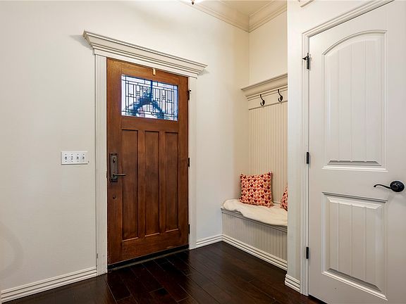 2nd image of 344 N Cold Harbor Ave