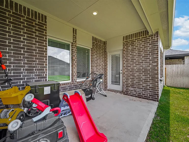 6107 Ginevra Summers Dr — Photo 45